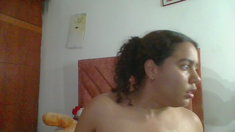 Lauradani's Streamate show and profile