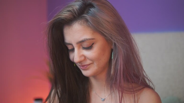 SabrinaHope's Streamate show and profile