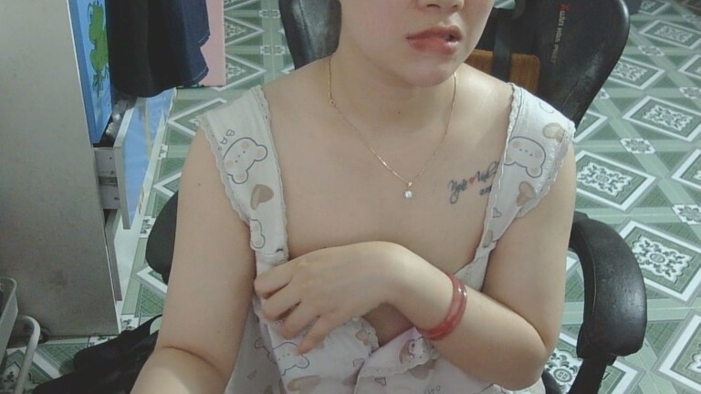 Lalulu69's Streamate show and profile