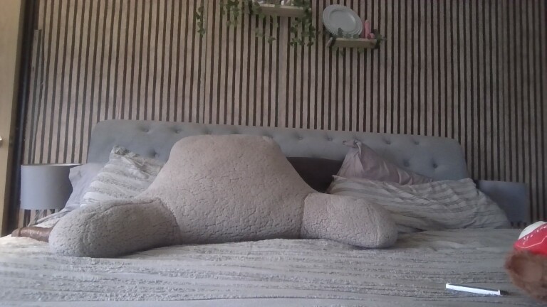 PoppyIngal's Streamate show and profile