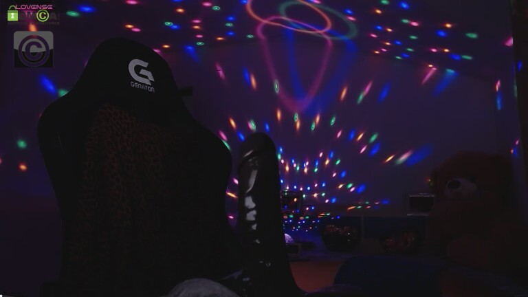 SonyaDevon's Streamate show and profile