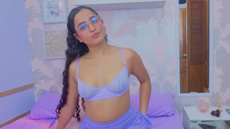 Emmaa_Thompsoon's Streamate show and profile