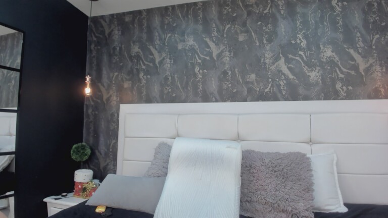 KendraLerooy's Streamate show and profile