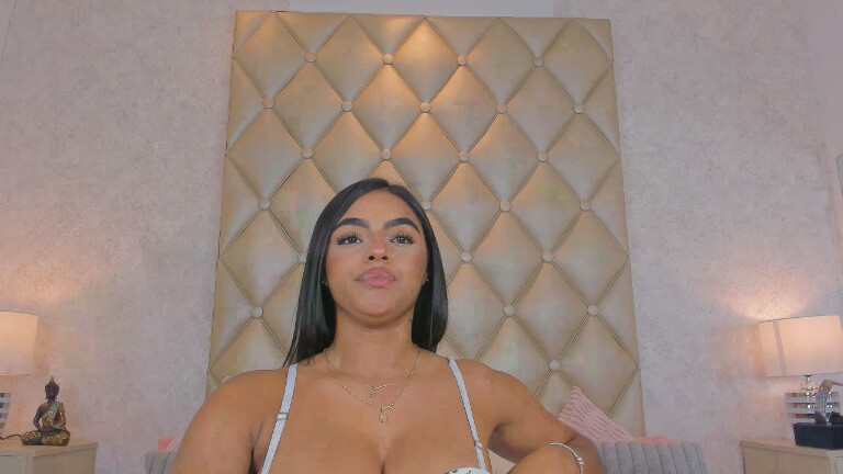 MiaaCaastro's Streamate show and profile