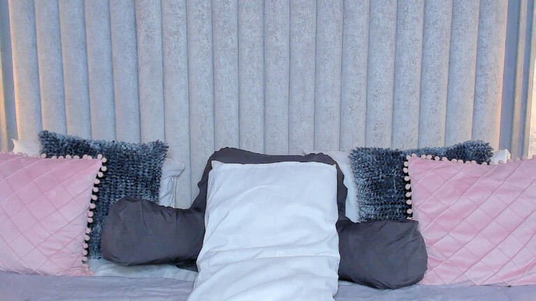 SamiLewis's Streamate show and profile