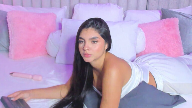 SamiLewis's Streamate show and profile