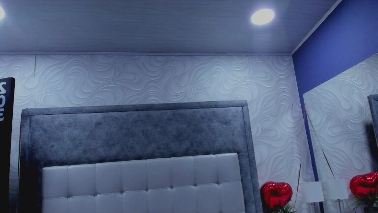 NaomyBss's Streamate show and profile